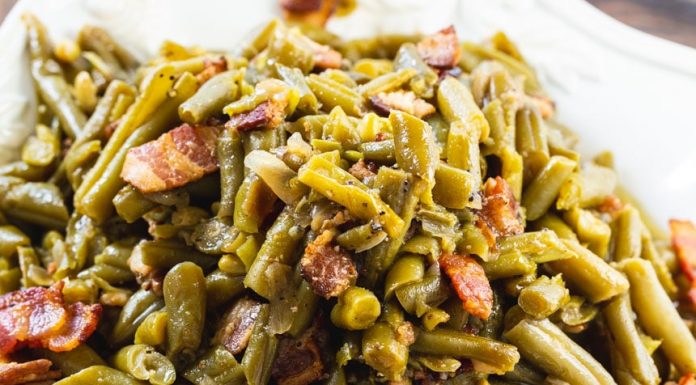 CROCK POT BUTTERY BACON GREEN BEANS