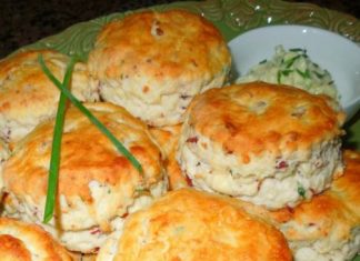 Beef And Bleu Cheese Biscuits