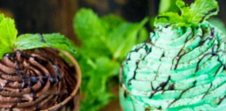 EASY CHOCOLATE MINT MOUSSE