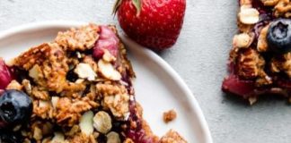 Healthy Berry Streusel Bars