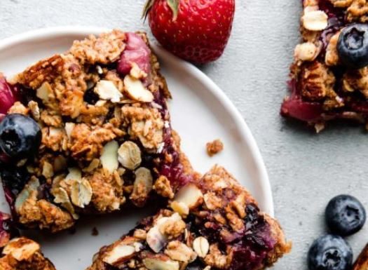 Healthy Berry Streusel Bars