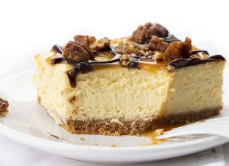 Turtle Cheesecake Bars