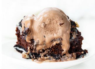 Oreo Earthquake Cake