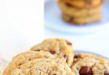 Banana Chocolate Chip Cookies