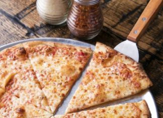 How to Make a Classic Cheese Pizza