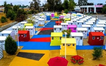 Tiny Home Village – Los Angeles Architects Turn Freeway Park Into A Colorful Transitional