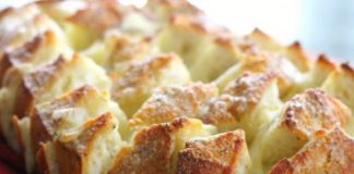 MOZZARELLA CHEESE GARLIC BREAD