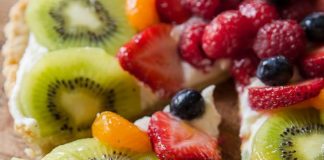 Fresh Fruit Tart with Vanilla Mascarpone Cream
