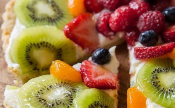 Fresh Fruit Tart with Vanilla Mascarpone Cream