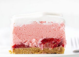 Strawberry Icebox Cheesecake