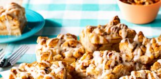 Apple Pie Bars Are a True Fall Treat