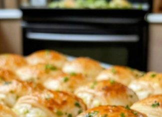 CHEESY CHICKEN CRESCENT ROLL