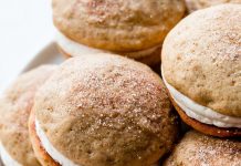 Apple Cinnamon Spice Whoopie Pies