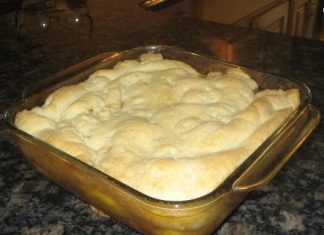 Homemade Peach Cobbler