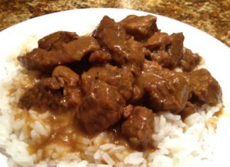 Stewed Beef (Beef Tips) with Gravy