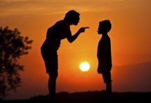 14 Behaviors That Reveal Parental Narcissism at Home