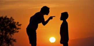 14 Behaviors That Reveal Parental Narcissism at Home