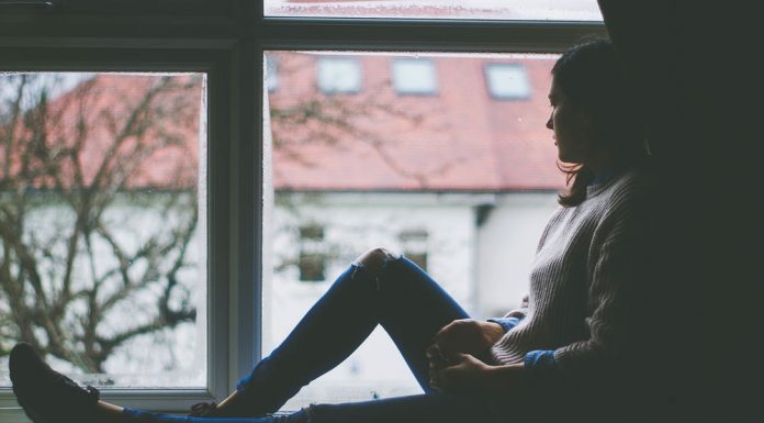 9 Injuries Common to Daughters of Loving Mothers