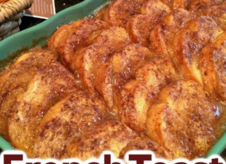 EASY OVERNIGHT FRENCH TOAST CASSEROLE