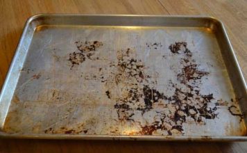 How To Restore Burnt And Stained Baking Sheets