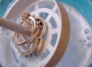 How To Make A Cheap And Simple DIY Jewelry Cleaner