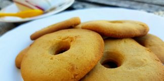 Tea Biscuits with Honey and Butter