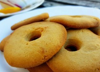 Tea Biscuits with Honey and Butter