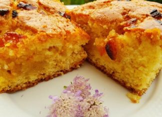 Fluffy Cake with Apricots and Jam