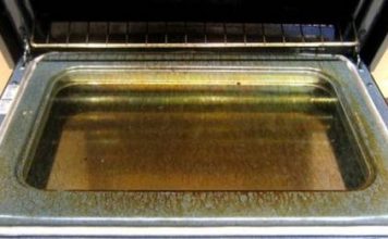 Stop Using Your Oven’s Self-Cleaning Feature: It Does More Harm than Good