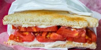 How To Make An Old-School Southern Tomato Sandwich