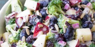 How To Make Broccoli, Apple, And Blueberry Salad