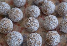 Raw Candies with Dried Pears and Cinnamon