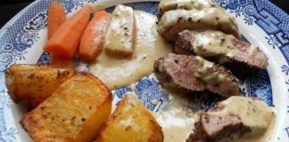 Steak with French pepper (Steak Magnifique)