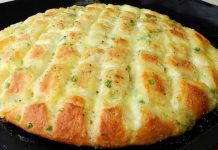 How To Make Mouthwatering Garlic Mozzarella Bread