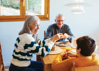 9 Habits That The World’s Healthiest & Longest-Lived People Share