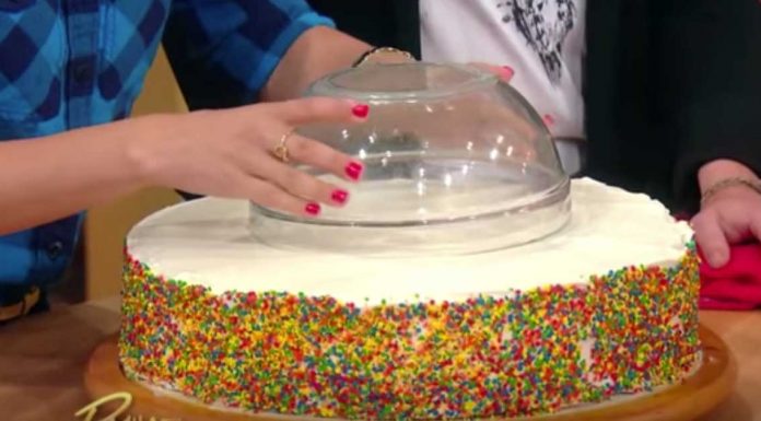 When it comes to cutting a cake, the “bowl method” is a game changer.