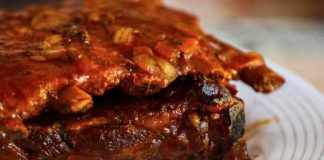 5 slow cooker recipes for ribs that fall right off the bone