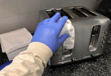 Tips for cleaning your toaster, inside and out