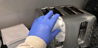 Tips for cleaning your toaster, inside and out