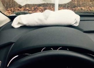 How do you defog a windscreen with kitty litter and a sock?