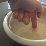 Measuring the rice/water ratio with your finger