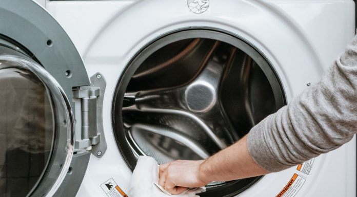 Clean your washing machine to keep your clothes fresh