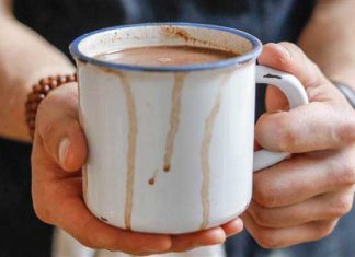 How to make instant homemade hot chocolate