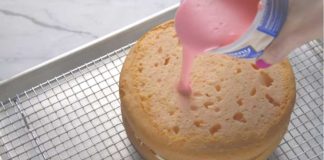 An easy, mess-free way to frost a cake