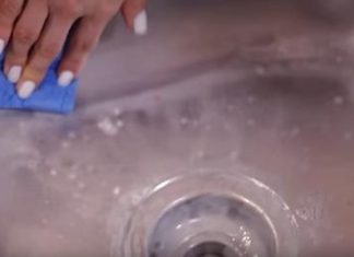 The Correct Way to Clean Your Kitchen Sink