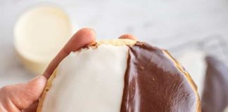 BLACK AND WHITE COOKIES