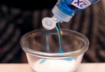 This 3-ingredient solution will clean even the dirtiest bathtub!