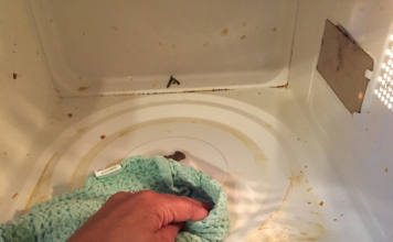 The no-scrub tip for cleaning the best microwaves