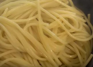 Cooking experts recommend not boiling pasta in a large pot