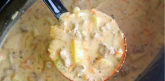 This keto-friendly soup is a hearty lunch or dinner idea.